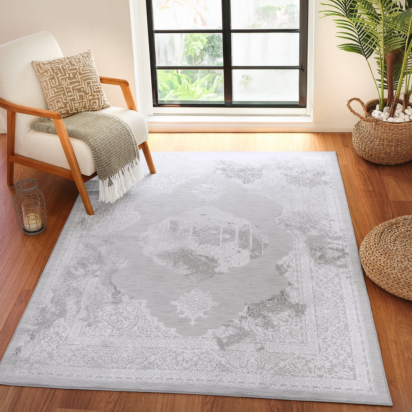 TENNA Vintage Rug I Living Room, Bedroom, Dining I Traditional Oriental Boho Rug, Soft Area Rug, Short Pile, Easy Care I White, Grey