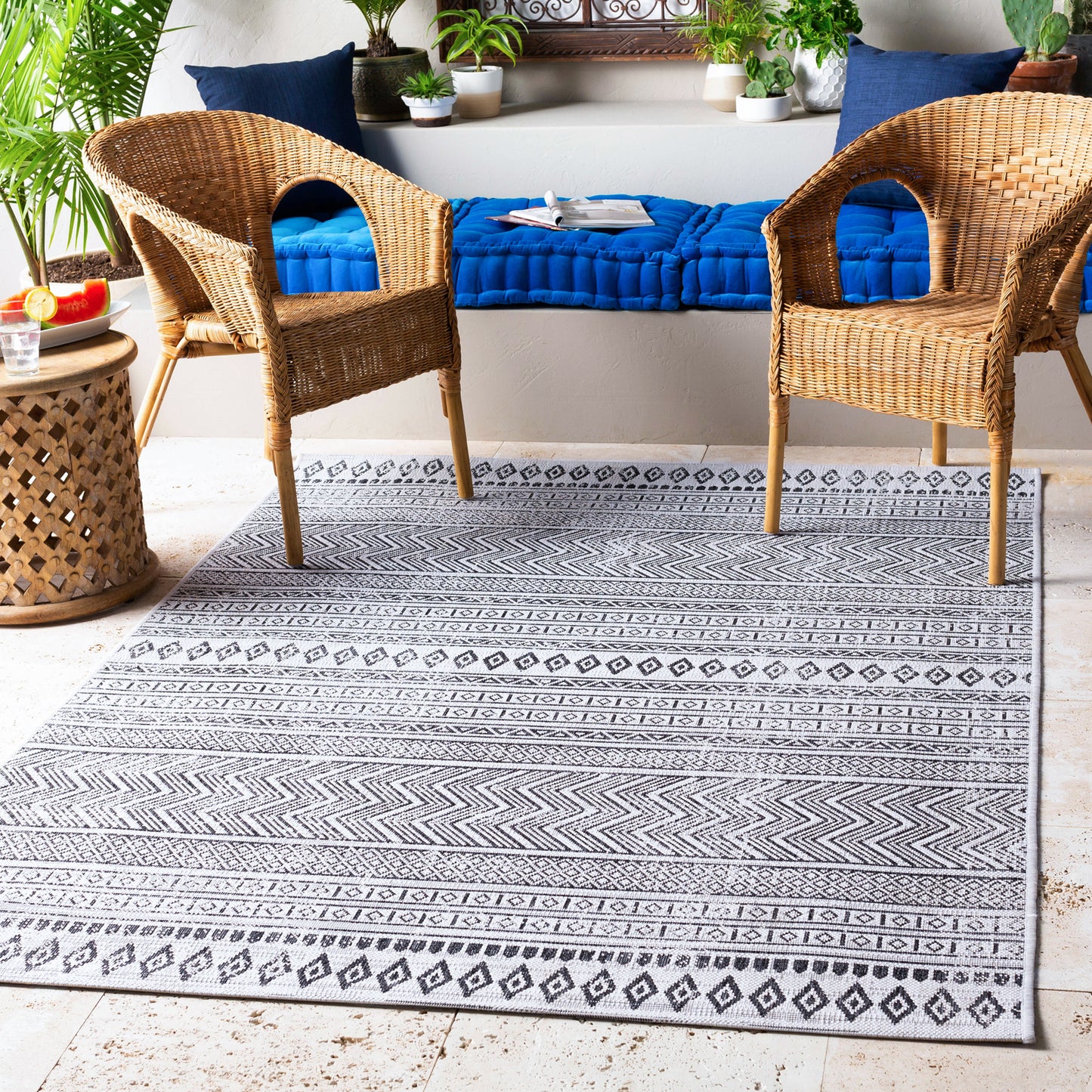 ANTIBES Oval In- & Outdoor Modern Boho Black Rug