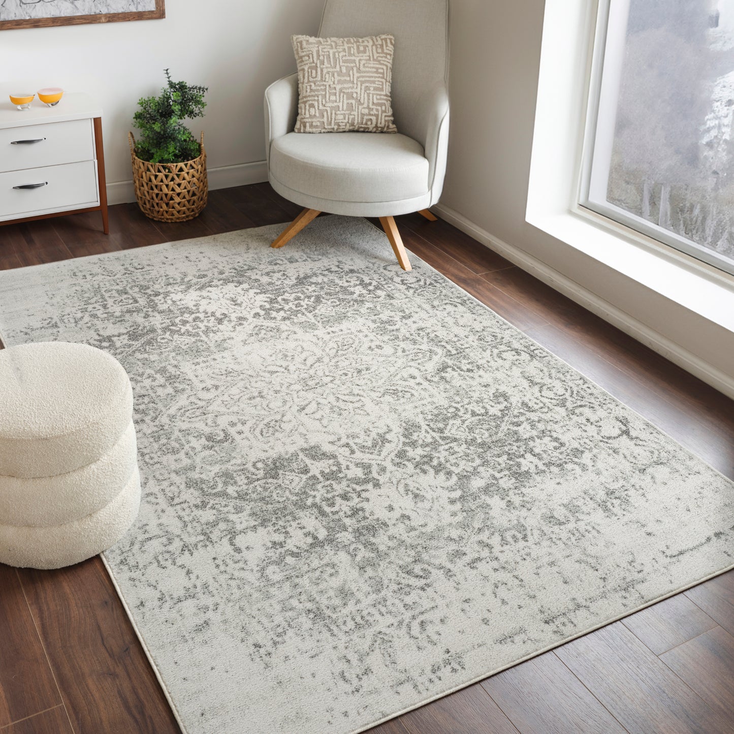 AMELIA Vintage Rug I Living Room, Bedroom, Hallway I Traditional Oriental Boho Rug, Soft Area Rug, Short Pile, Easy Care I Ivory, Grey